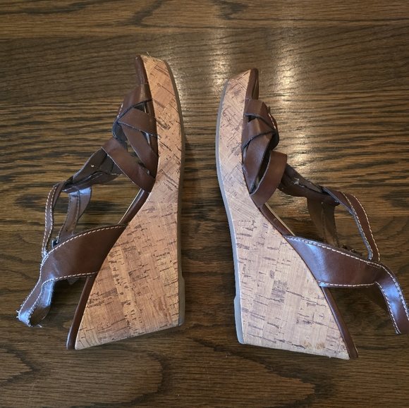 Etienne Aigner Brown Strap Wedge Heel Size 8 Women - Picture 8 of 10